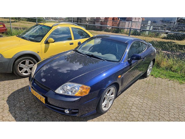 Hyundai - coupé - 2.7i v6 style - car - 2004 - afbeelding 4 van  25
