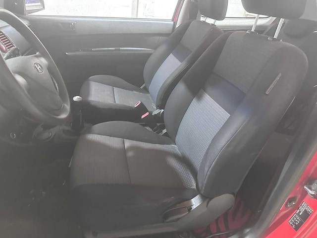 Hyundai - getz - 1.1i active young - car - 2009 - afbeelding 2 van  15