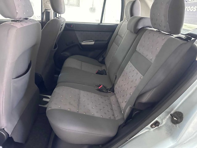Hyundai - getz - 1.3i gls sky - 32-nt-rn- 2004 - afbeelding 3 van  10