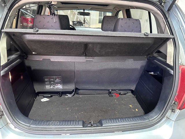 Hyundai - getz - 1.3i gls sky - 32-nt-rn- 2004 - afbeelding 4 van  10