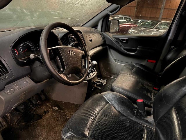 Hyundai - h 300 - 2.5 crdi dynamic dubbel cabine 2-vdh-08 - afbeelding 12 van  13