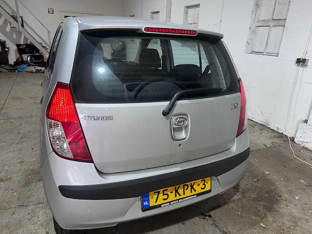Hyundai - i10 - 1.1 active cool - 75-kpk-3- 2010 - afbeelding 12 van  18