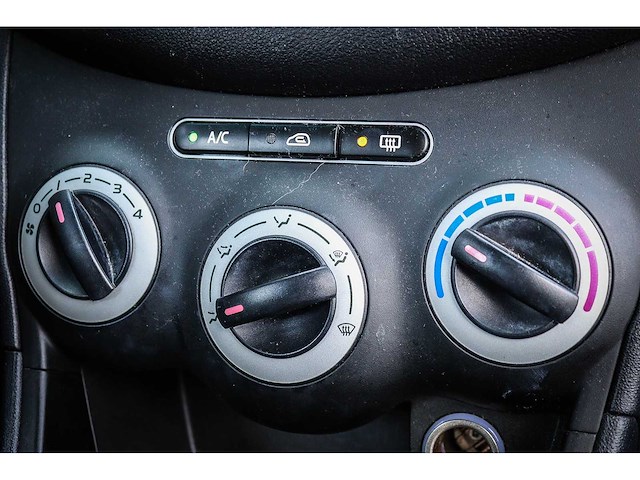 Hyundai - i10 - 1.1 active cool 95-gnj-4 - afbeelding 3 van  17
