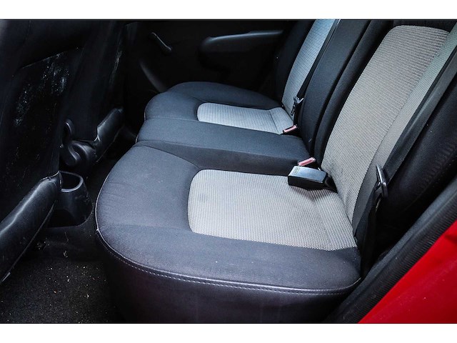 Hyundai - i10 - 1.1 active cool 95-gnj-4 - afbeelding 14 van  17