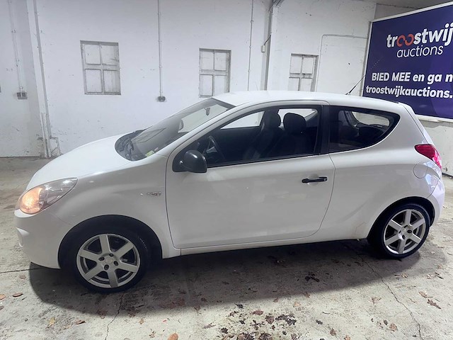 Hyundai - i20 - 1.2i active - 9-tpp-42 - afbeelding 11 van  18