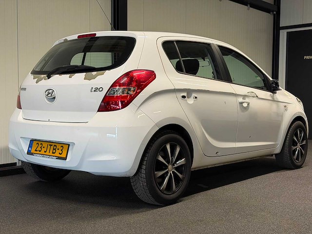 Hyundai - i20 - 1.2i dynamic - car - 2009 23-jtb-3 iaw - afbeelding 16 van  23
