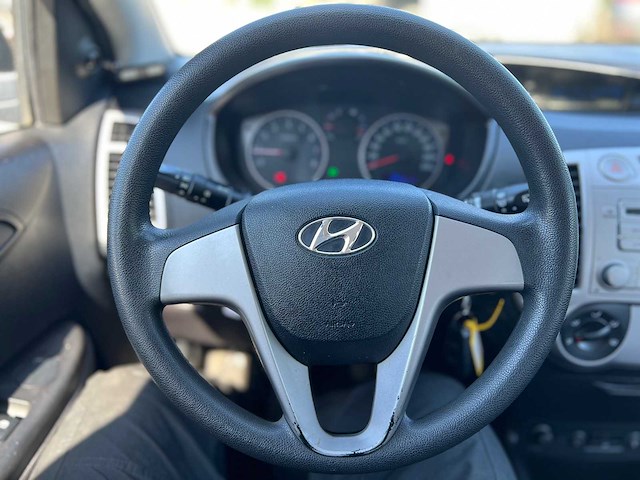 Hyundai - i20 - 1.2i i-drive - car - 2011 - afbeelding 5 van  15