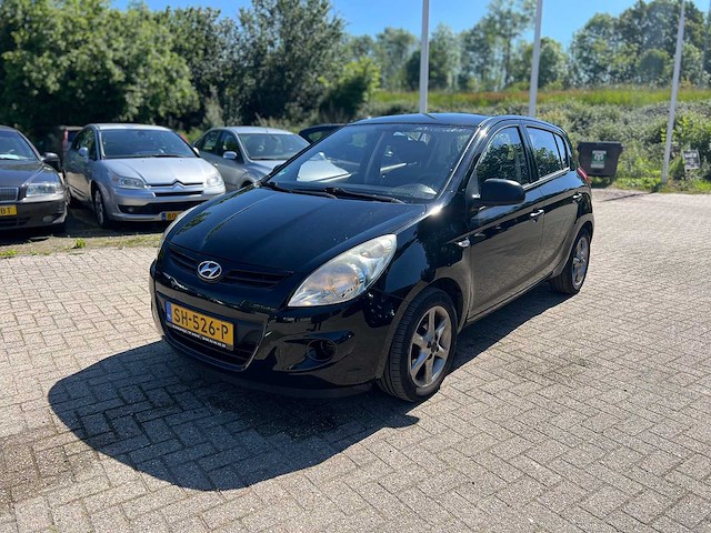 Hyundai - i20 - 1.2i i-drive - car - 2011 - afbeelding 1 van  15