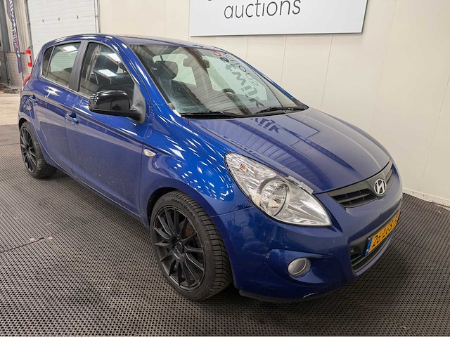 Hyundai - i20 -personenauto - 2010 - afbeelding 12 van  14