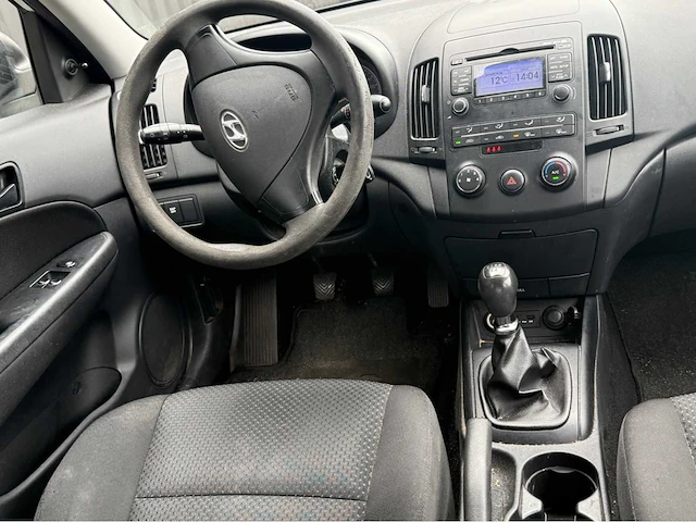 Hyundai - i30 - 1.4i i-drive cool - personenauto - 2011 - afbeelding 20 van  24