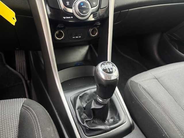 Hyundai - i30 - 1.6 crdi 16v - bg - afbeelding 15 van  21