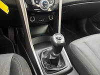 Hyundai - i30 - 1.6 crdi 16v - bg - afbeelding 6 van  21