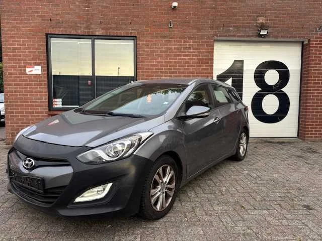Hyundai - i30 - 1.6 crdi 16v - bg - afbeelding 16 van  21