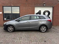 Hyundai - i30 - 1.6 crdi 16v - bg - afbeelding 13 van  21