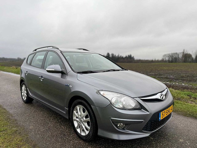 Hyundai - i30 cw - 1.4i i-motion bns. - 57-shl-4 - 2011 - afbeelding 9 van  11
