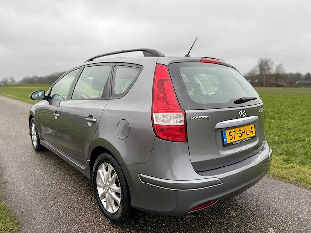 Hyundai - i30 cw - 1.4i i-motion bns. - 57-shl-4 - 2011 - afbeelding 4 van  8