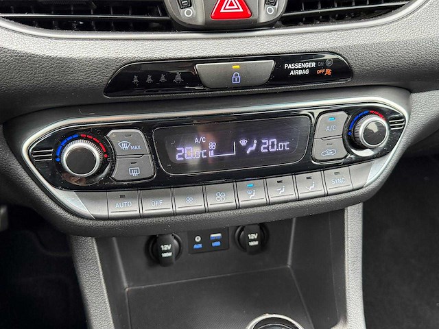 Hyundai - i30 wagon - 1.4 t-gdi comfort - car - 2018|jkd-33-r|iaw - afbeelding 17 van  30