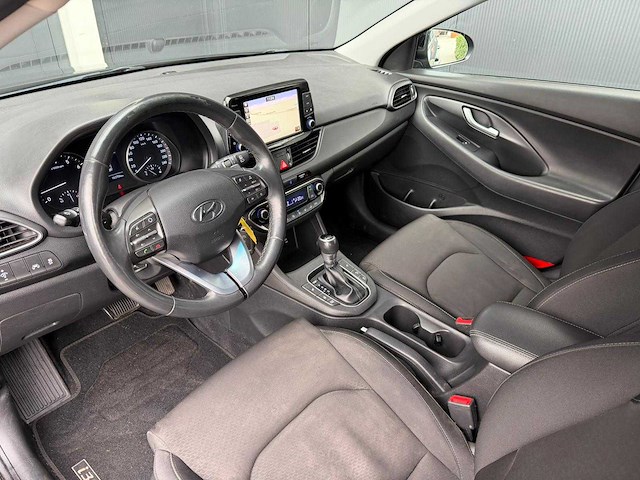 Hyundai - i30 wagon - 1.4 t-gdi comfort - jkd-33-r- 2018 iaw - afbeelding 3 van  13