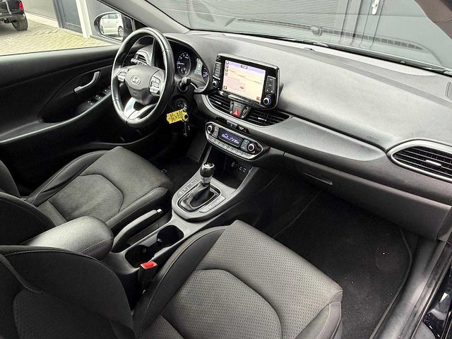 Hyundai - i30 wagon - 1.4 t-gdi comfort - jkd-33-r- 2018 iaw - afbeelding 4 van  13