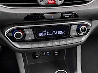 Hyundai - i30 wagon - 1.4 t-gdi comfort - jkd-33-r- 2018 iaw - afbeelding 7 van  15