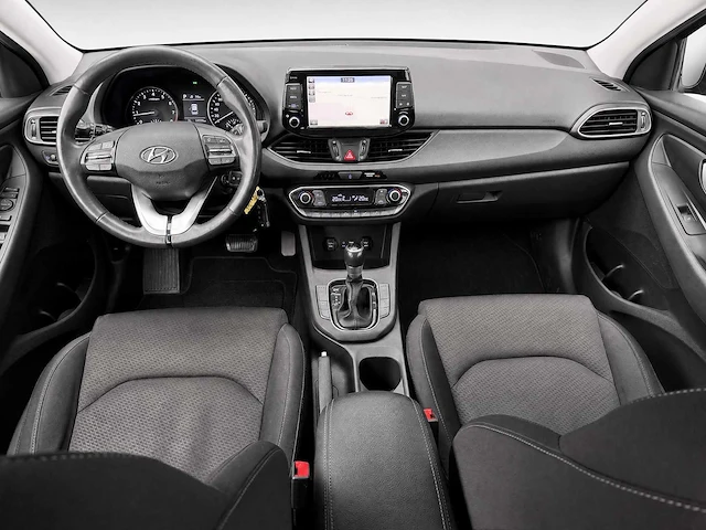 Hyundai - i30 wagon - 1.4 t-gdi comfort jkd-33-r 2018 iaw - afbeelding 2 van  15