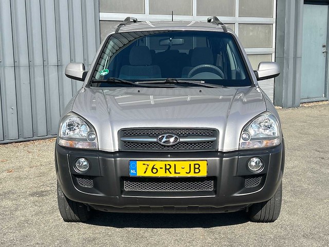 Hyundai - tucson - 2.0i dynamic - car - 2005 - afbeelding 14 van  32