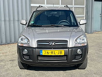 Hyundai - tucson - 2.0i dynamic - car - 2005 - afbeelding 14 van  32