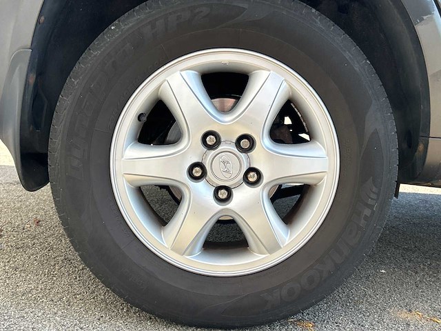 Hyundai - tucson - 2.0i dynamic - car - 2005 - afbeelding 4 van  5