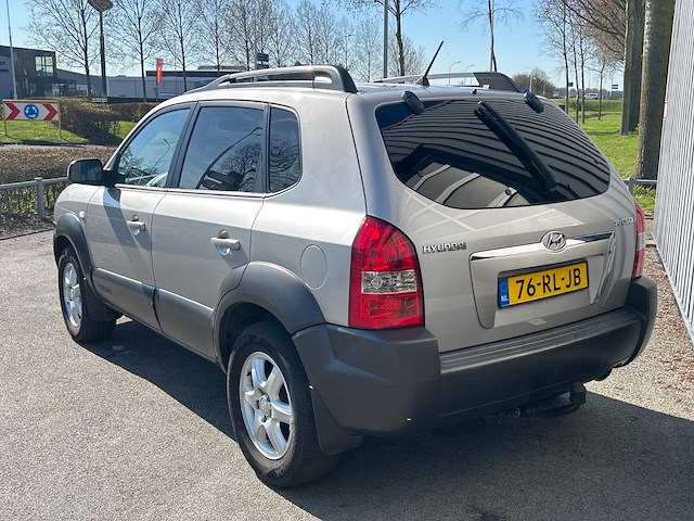Hyundai - tucson - 2.0i dynamic - car - 2005 - afbeelding 31 van  32