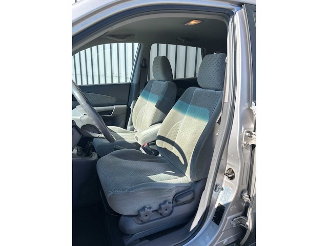Hyundai - tucson - 2.0i dynamic - car - 2005 - afbeelding 28 van  32