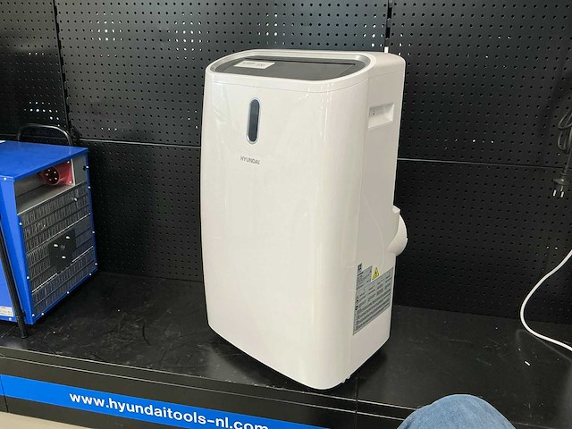 Hyundai 0l-bky35-a012b mobiele airco - afbeelding 1 van  4