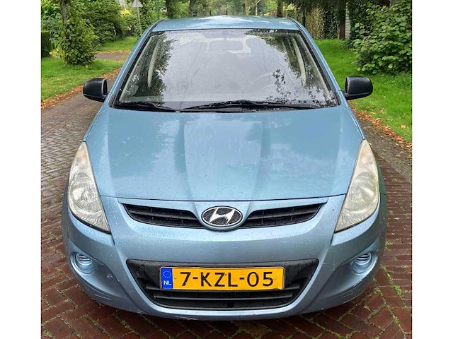 Hyundai 1.2i business edition 2011 - afbeelding 1 van  12