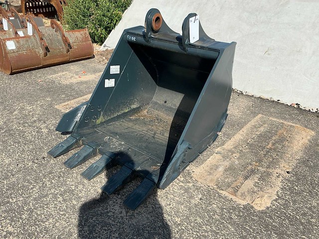 Hyundai 140 graafbak (ongebruikt) - afbeelding 1 van  6