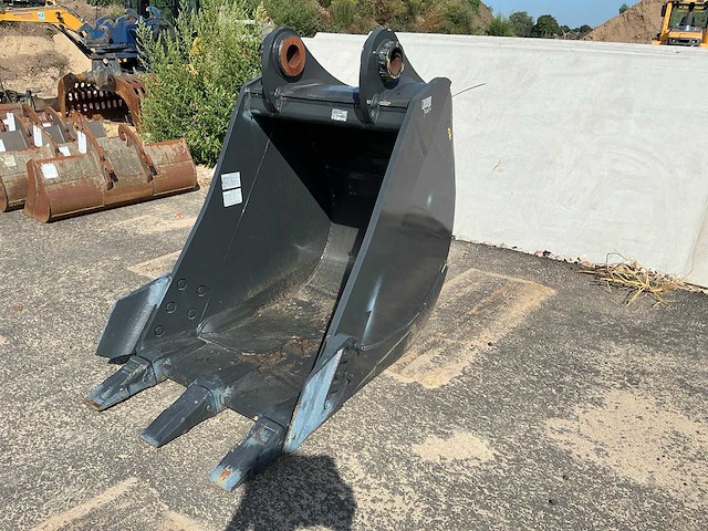 Hyundai 250 graafbak (ongebruikt) - afbeelding 1 van  4