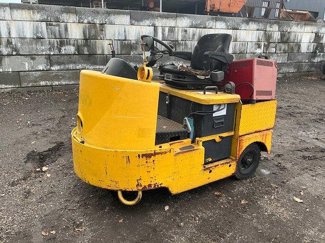 Hyundai 40t-7 industriële trekker defect - afbeelding 1 van  22