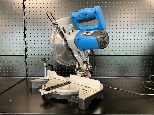 Hyundai 56251 afkortzaag / verstekzaag - afbeelding 1 van  5