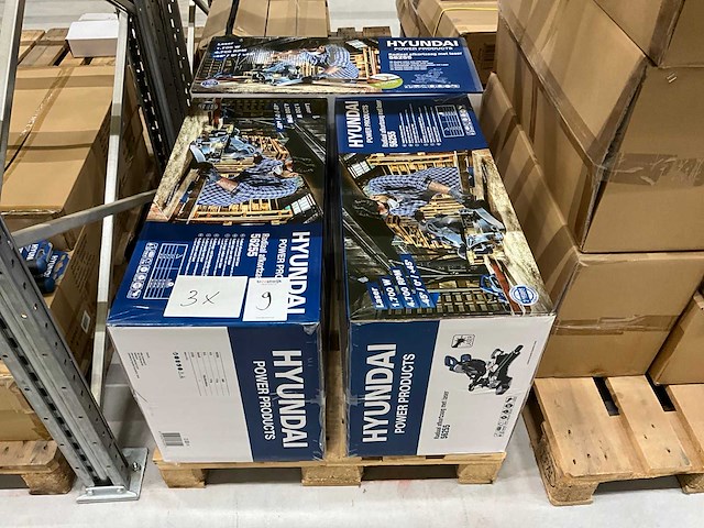 Hyundai 56255 afkort- / verstekzaag 1700w (3x) - afbeelding 9 van  10