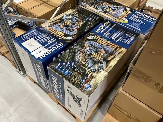 Hyundai 56255 afkort- / verstekzaag 1700w (3x) - afbeelding 10 van  10