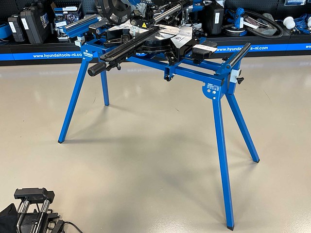 Hyundai 56255 afkortzaag / verstekzaag op onderstel - afbeelding 6 van  7