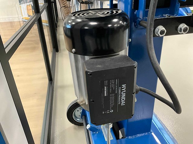 Hyundai 57354 kloofmachine - afbeelding 7 van  8