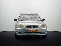 Hyundai accent 1.3i active young | 72-sg-sj - afbeelding 2 van  18