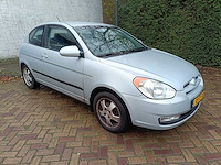Hyundai accent 1.4i dynamic, 18-tf-kx - afbeelding 7 van  13