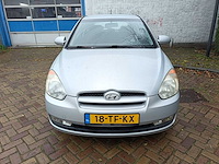 Hyundai accent 1.4i dynamic, 18-tf-kx - afbeelding 9 van  13