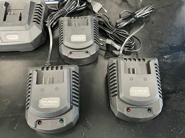 Hyundai acculader (7x) - afbeelding 5 van  6