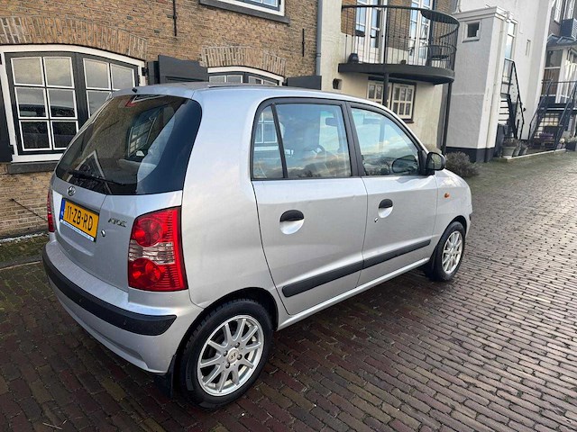 Hyundai atos 1.1i active cool joy 11-zb-rd - afbeelding 9 van  18