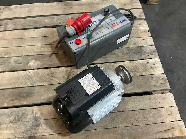 Hyundai electromotor - afbeelding 2 van  4