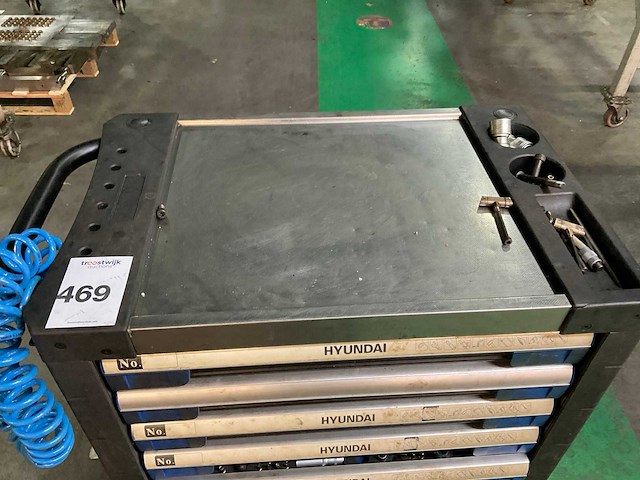 Hyundai gereedschapskar - afbeelding 10 van  11