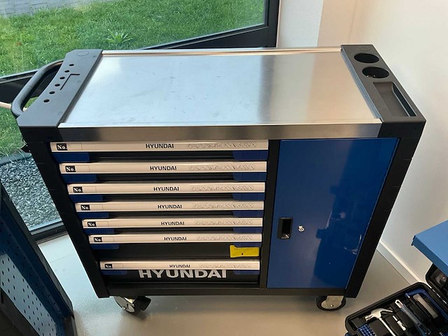 Hyundai gereedschapswagen met inhoud - afbeelding 4 van  11