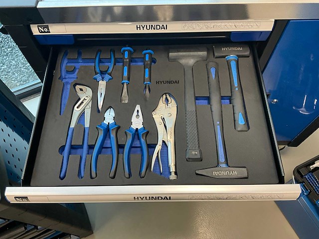 Hyundai gereedschapswagen met inhoud - afbeelding 6 van  11