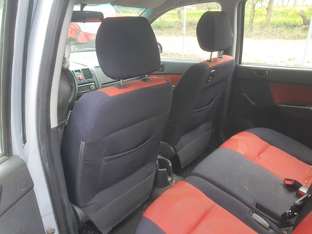 Hyundai getz 1.1i active,zk-215-v - afbeelding 4 van  10